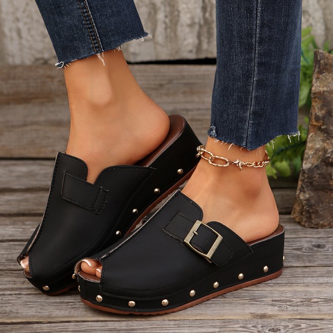 Thick-soled Buckled Rivet Fish-mouthed Closed-toe Slippers For Women To Wear As Outerwear With Belt Buckle British-style Beach Thick-soled Roman Sandals